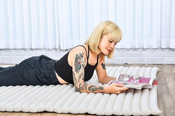Leewadee - Foldable Floor Mattress - Japanese Roll Up Futon -Trifold Tatami Mat- Guest Floor Bed - Camping Mattress - Thai Massage Mat, Kapok Filled, 75 x 57 inches, Ecru