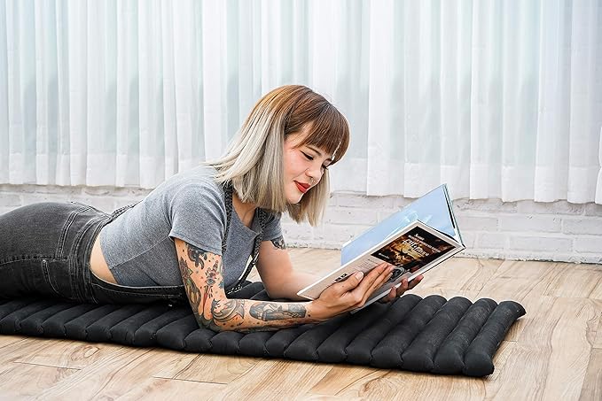 Leewadee - Foldable Floor Mattress - Japanese Roll Up Futon -Trifold Tatami Mat- Guest Floor Bed - Camping Mattress - Thai Massage Mat, Kapok Filled, 75 x 20 inches, Black