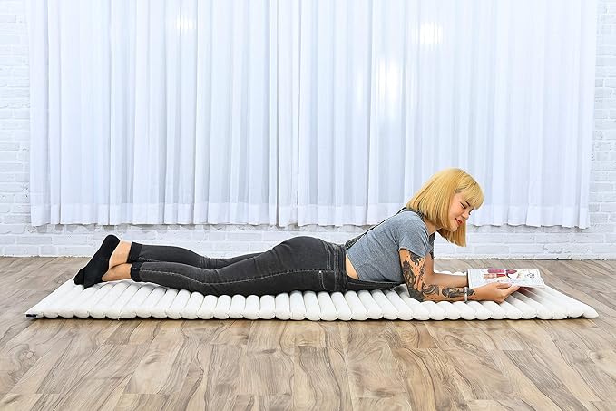 Leewadee - Foldable Floor Mattress - Japanese Roll Up Futon -Trifold Tatami Mat- Guest Floor Bed - Camping Mattress - Thai Massage Mat, Kapok Filled, 75 x 28 inches, Ecru