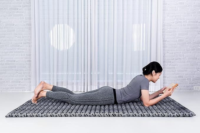 Leewadee - Kapok Roll Mat – Handcrafted Folding Sleep & Relaxation Mattress from Thailand, Ideal as Guest Bed, Camping Mat, Yoga Mat or Traditional Futon, 75 x 39 inches, Black White