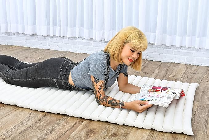 Leewadee - Foldable Floor Mattress - Japanese Roll Up Futon -Trifold Tatami Mat- Guest Floor Bed - Camping Mattress - Thai Massage Mat, Kapok Filled, 75 x 28 inches, Ecru