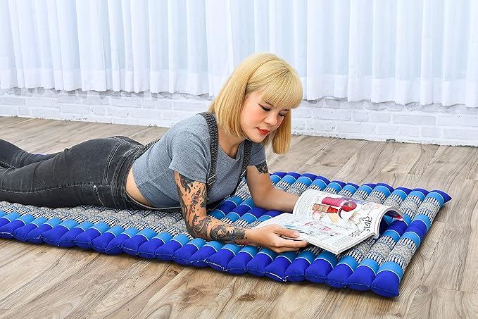 Leewadee - Foldable Floor Mattress - Japanese Roll Up Futon -Trifold Tatami Mat- Guest Floor Bed - Camping Mattress - Thai Massage Mat, Kapok Filled, 75 x 28 inches, Blue
