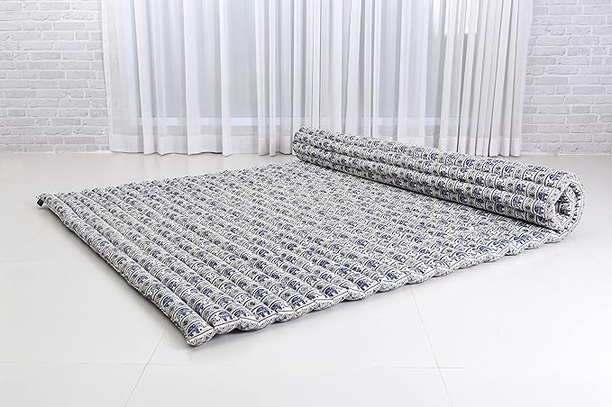 Leewadee - Foldable Floor Mattress - Japanese Roll Up Futon -Trifold Tatami Mat- Guest Floor Bed - Camping Mattress - Thai Massage Mat, Kapok Filled, 75 x 57 inches, Blue White