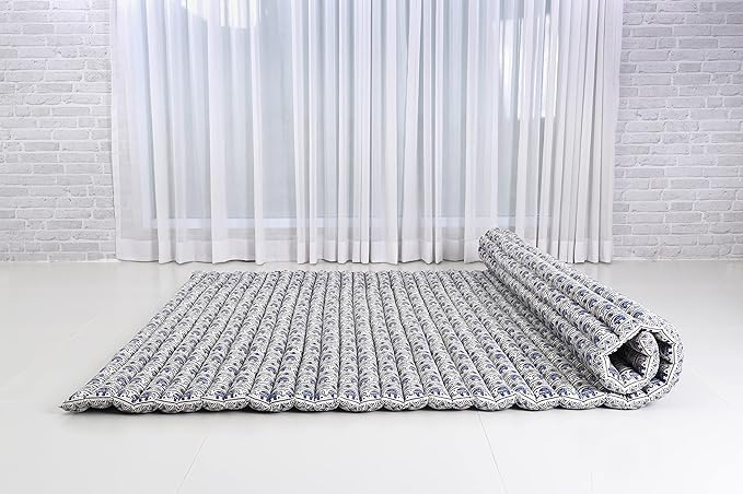Leewadee - Foldable Floor Mattress - Japanese Roll Up Futon -Trifold Tatami Mat- Guest Floor Bed - Camping Mattress - Thai Massage Mat, Kapok Filled, 75 x 57 inches, Blue White