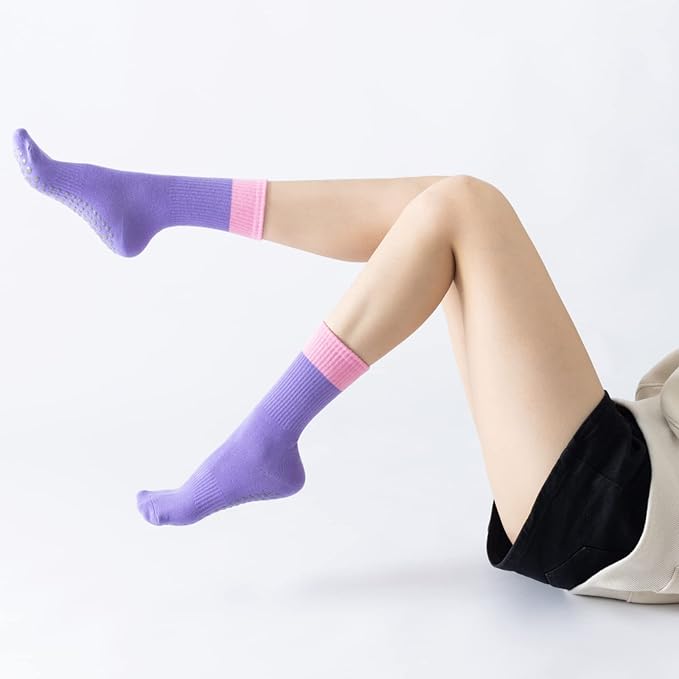 Yoga Pilates Socks with Grips for Women Non Slip Color Blocking Cushioned Crew Socks for Barre Ballet Dance
