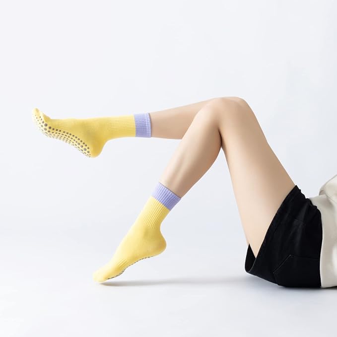 Yoga Pilates Socks with Grips for Women Non Slip Color Blocking Cushioned Crew Socks for Barre Ballet Dance