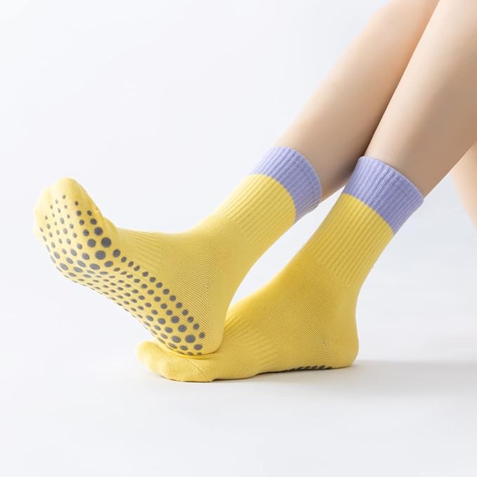 Yoga Pilates Socks with Grips for Women Non Slip Color Blocking Cushioned Crew Socks for Barre Ballet Dance