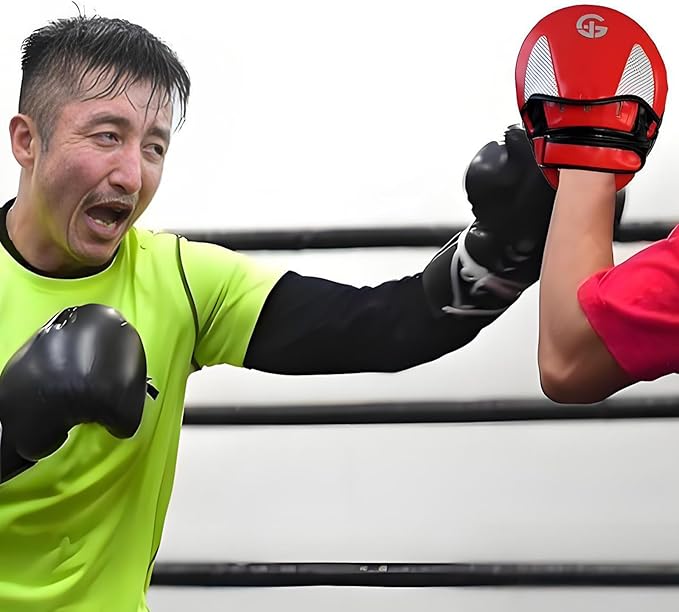 Boxing Pads Curved Punching Mitts Sparring Gear for Boxing,MMA,Muay Thai,Martial Arts Training Equipment，Red/Black,2PCS