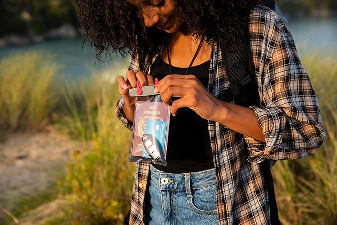 Aquapac Keymaster+ Waterproof Travel Case, Made in the UK, Carry Cord, Travel Essential, 5 Year Warranty, Watersports, Hiking, Mountain Biking, Running Accessory