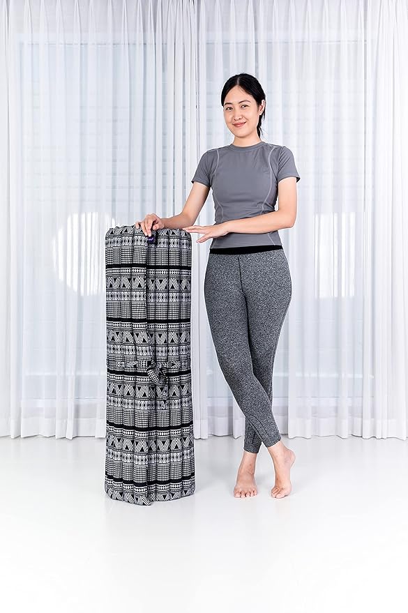 Leewadee - Kapok Roll Mat – Handcrafted Folding Sleep & Relaxation Mattress from Thailand, Ideal as Guest Bed, Camping Mat, Yoga Mat or Traditional Futon, 75 x 39 inches, Black White