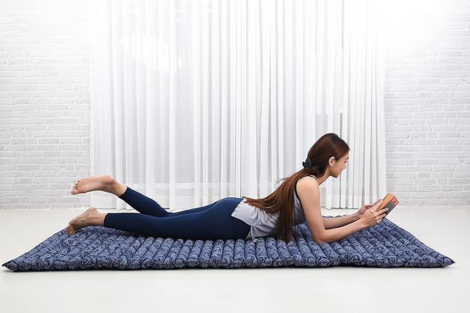 Leewadee - Foldable Floor Mattress - Japanese Roll Up Futon -Trifold Tatami Mat- Guest Floor Bed - Camping Mattress - Thai Massage Mat, Kapok Filled, 75 x 28 inches, Blue White