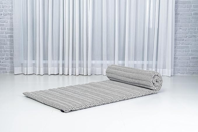 Leewadee - Foldable Floor Mattress - Japanese Roll Up Futon -Trifold Tatami Mat- Guest Floor Bed - Camping Mattress - Thai Massage Mat, Kapok Filled, 75 x 28 inches, Black White