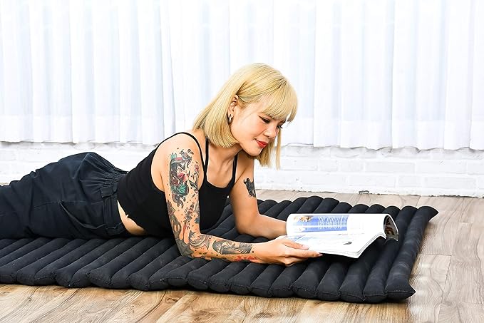 Leewadee - Kapok Roll Mat – Handcrafted Folding Sleep & Relaxation Mattress from Thailand, Ideal as Guest Bed, Camping Mat, Yoga Mat or Traditional Futon, 75 x 39 inches, Black