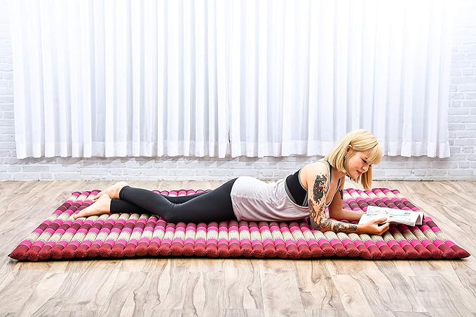 Leewadee - Foldable Floor Mattress - Japanese Roll Up Futon -Trifold Tatami Mat- Guest Floor Bed - Camping Mattress - Thai Massage Mat, Kapok Filled, 75 x 57 inches, Auburn Pink
