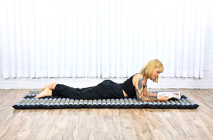 Leewadee - Foldable Floor Mattress - Japanese Roll Up Futon -Trifold Tatami Mat- Guest Floor Bed - Camping Mattress - Thai Massage Mat, Kapok Filled, 75 x 39 inches, Blue
