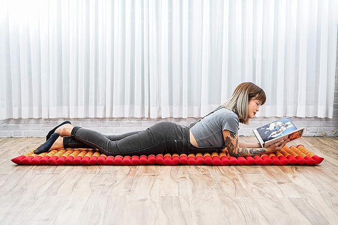 Leewadee - Foldable Floor Mattress - Japanese Roll Up Futon -Trifold Tatami Mat- Guest Floor Bed - Camping Mattress - Thai Massage Mat, Kapok Filled, 75 x 20 inches, Orange Red