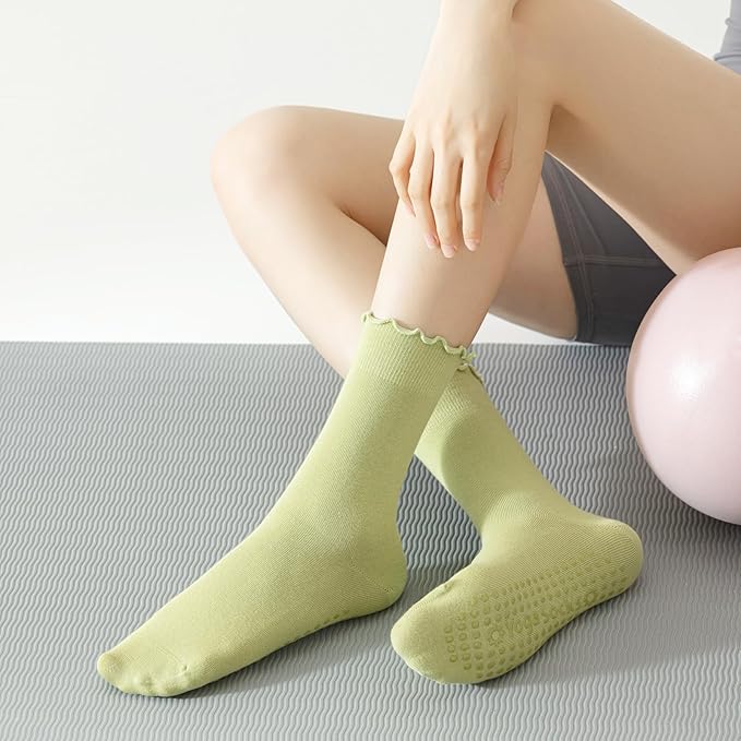 3 Pairs Pilates Socks with Grips Non Slip Ruffle Yoga Grip Socks for Women