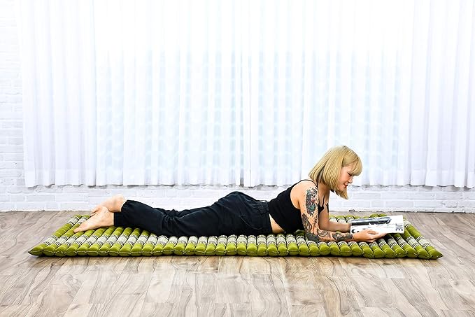 Leewadee - Kapok Roll Mat – Handcrafted Folding Sleep & Relaxation Mattress from Thailand, Ideal as Guest Bed, Camping Mat, Yoga Mat or Traditional Futon, 75 x 39 inches, Green