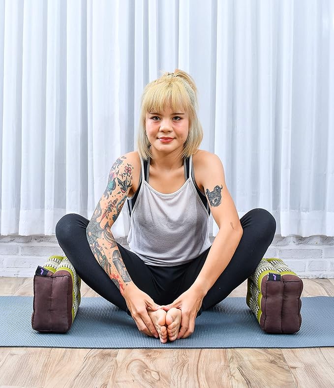 Leewadee Yoga Block – Floor Cushion for Yoga Practice, Meditation Seat Cushion for Workouts Filled with Kapok, 14 x 7 x 5 inches, Brown Green