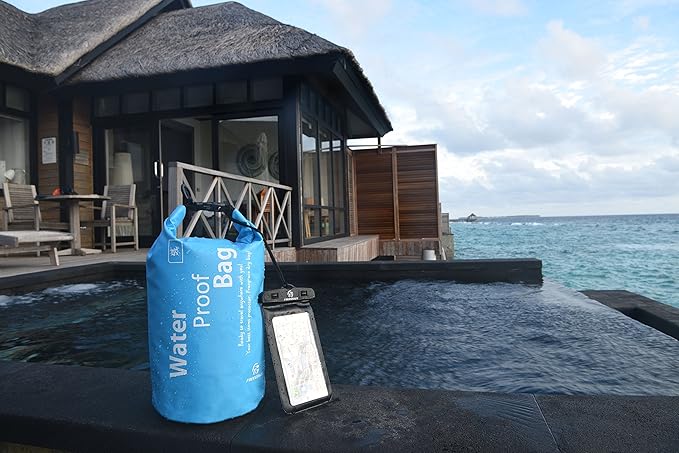 Freegrace Waterproof Dry Bag - Lightweight Dry Sack with Seals and Waterproof Case - Float on Water - Keeps Gear Dry for Kayaking, Beach, Rafting, Boating, Hiking, Camping and Fishing