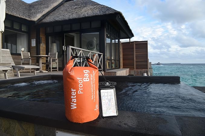 Freegrace Waterproof Dry Bag - Lightweight Dry Sack with Seals and Waterproof Case - Float on Water - Keeps Gear Dry for Kayaking, Beach, Rafting, Boating, Hiking, Camping and Fishing