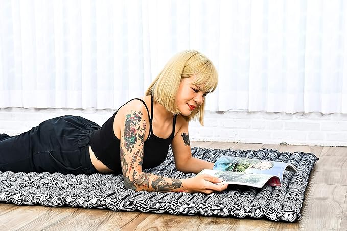 Leewadee - Kapok Roll Mat – Handcrafted Folding Sleep & Relaxation Mattress from Thailand, Ideal as Guest Bed, Camping Mat, Yoga Mat or Traditional Futon, 75 x 39 inches, Black